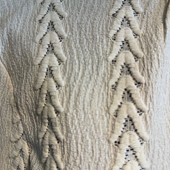 Mystree Cream Textured Tunic Top - Picture 3 of 4